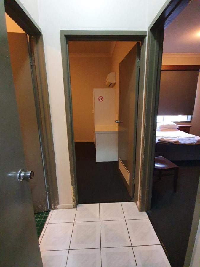 Hotel Allen Townsville Exteriör bild
