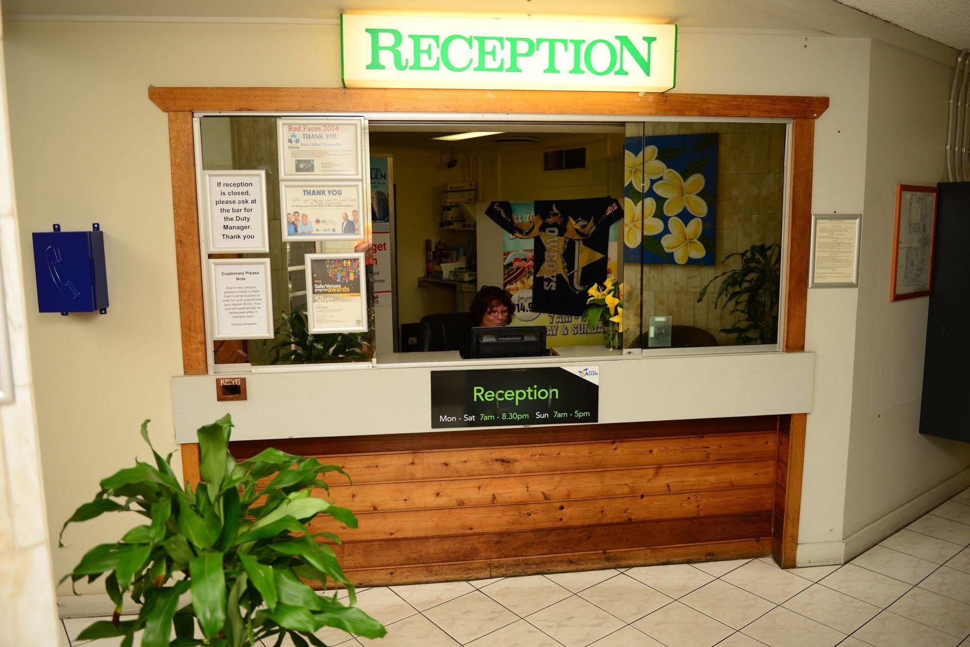 Hotel Allen Townsville Exteriör bild
